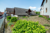 VERKAUFT - Älteres 2-Familienhaus mit Garagengebäude und Garten in Friesenheim - Garten